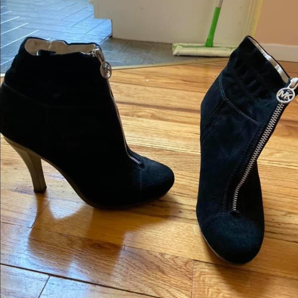 Michael Kors black heels